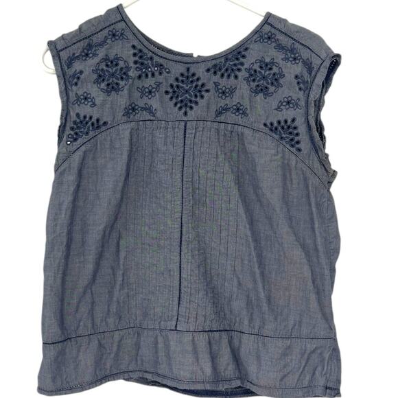 Abercrombie & Fitch Tops - Abercrombie & Fitch M sleeveless chambray eyelet denim top embroidery blouse
